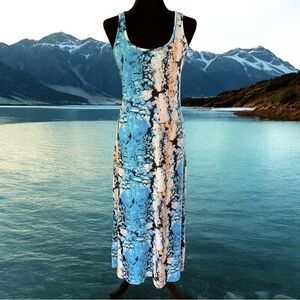 💖 Striking Maxi Dress 💖